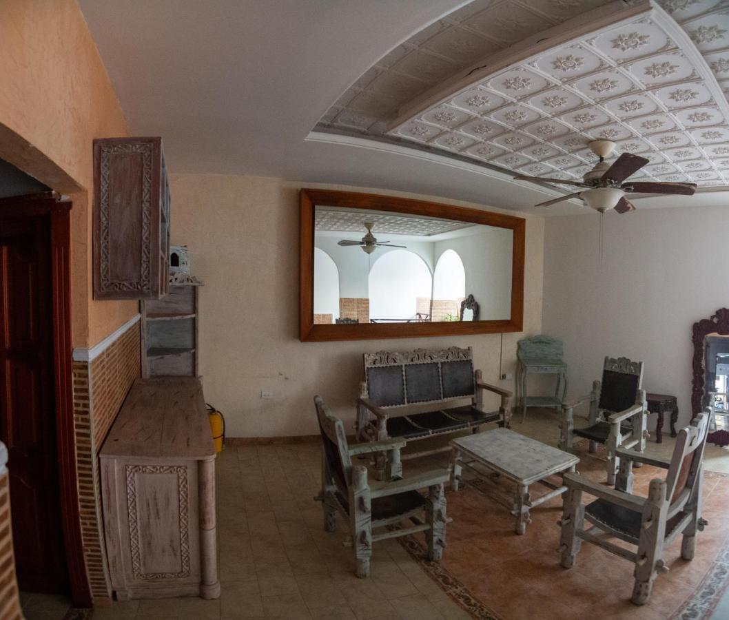 Hotel Mangata Картахена Экстерьер фото
